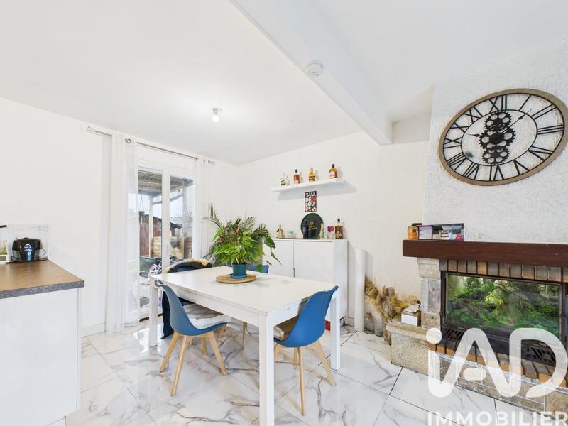 Maison - 96 m² - 5 pièces