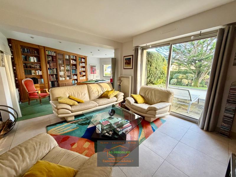 Maison - 180 m² - 7 pièces