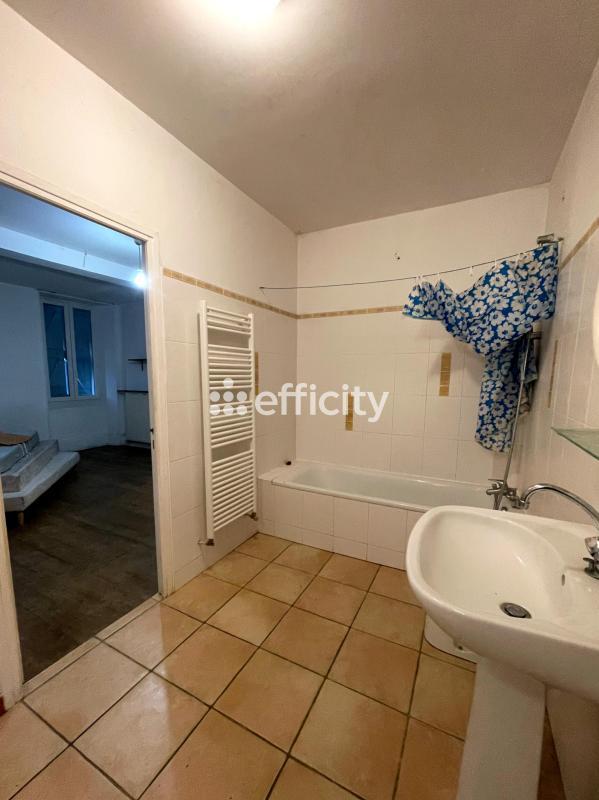 Maison - 300 m² - 6 pièces