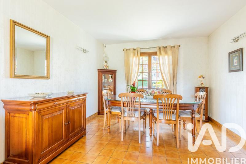 Maison - 143 m² - 8 pièces