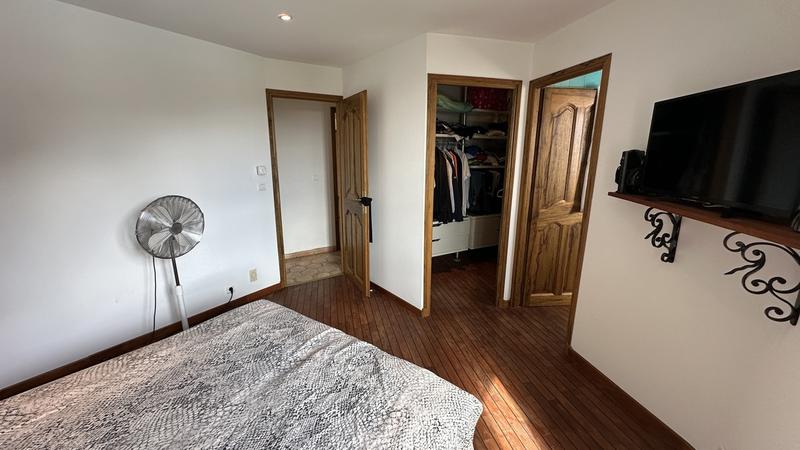 Maison - 212 m² - 8 pièces