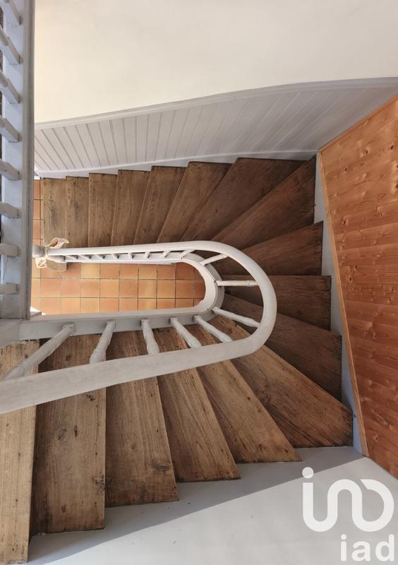 Maison - 250 m² - 7 pièces