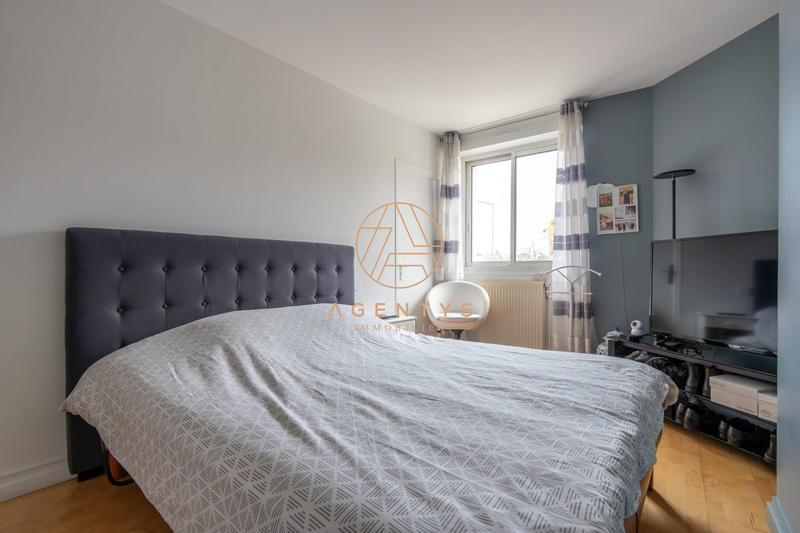 Maison - 205 m² - 8 pièces