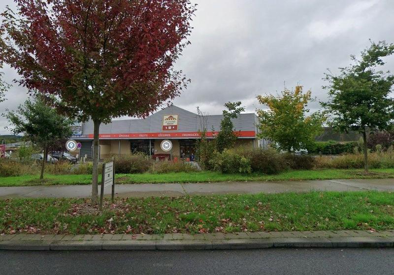 Local commercial - 1 267 m²