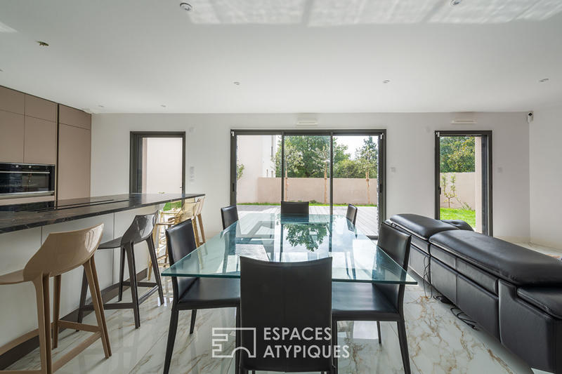 Maison - 213 m² - 8 pièces
