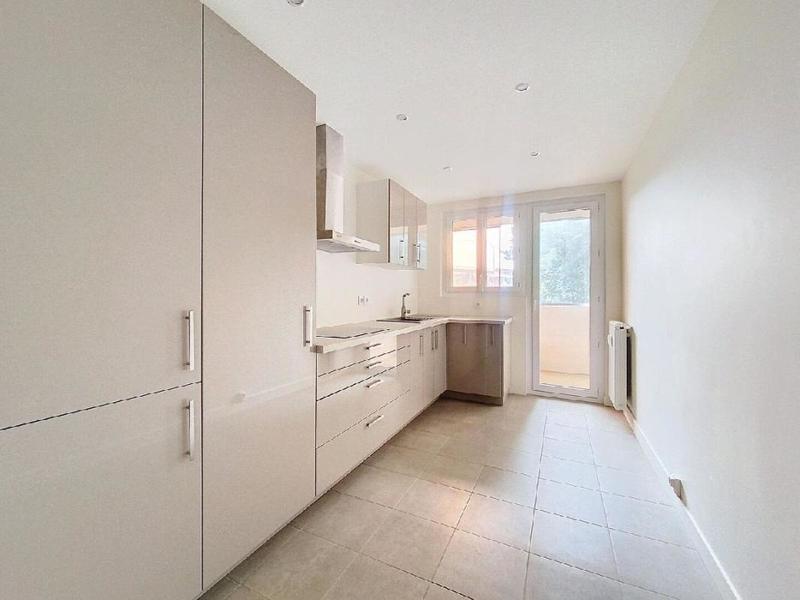 Appartement - 77 m² - 4 pièces