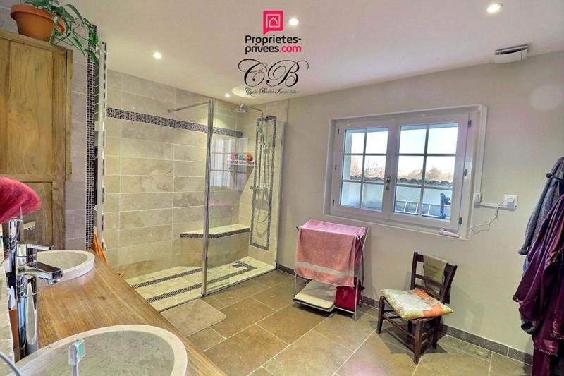 Maison - 180 m² - 6 pièces