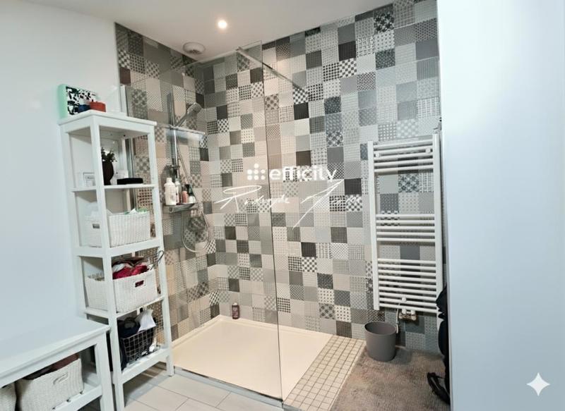 Appartement - 120 m² - 5 pièces