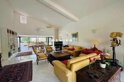 Maison - 175 m² - 4 pièces