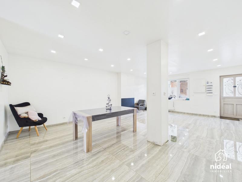 Maison - 104 m² - 4 pièces