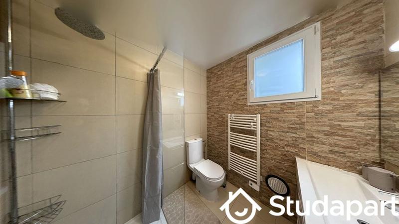 Chambre - 67 m² - 1 pièce