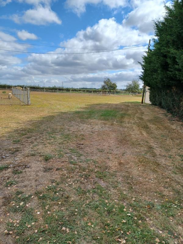 Propriété - 6 400 m² - 5 pièces