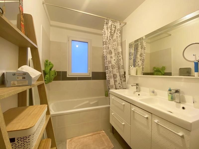 Maison - 92 m² - 5 pièces