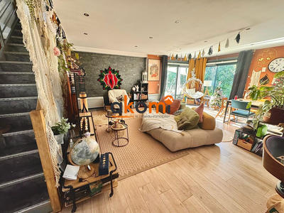 Maison - 159 m² - 6 pièces