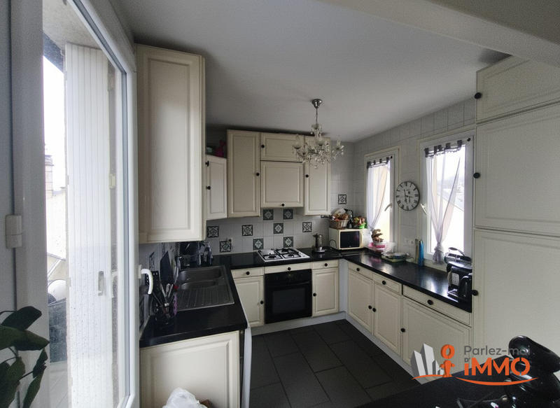 Appartement - 153 m² - 6 pièces