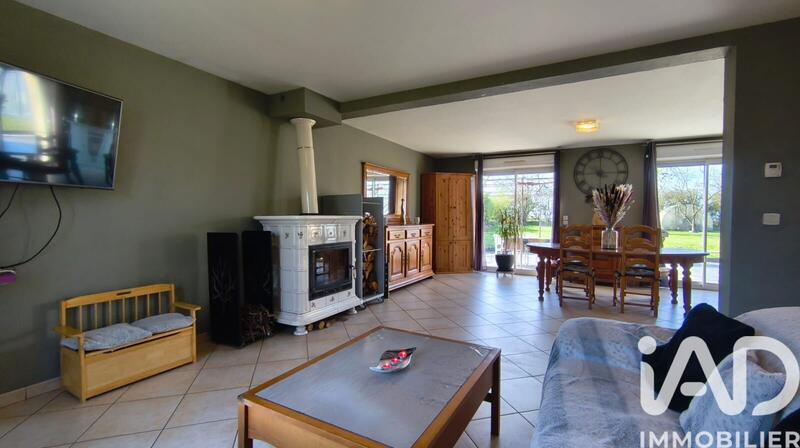 Maison - 200 m² - 9 pièces