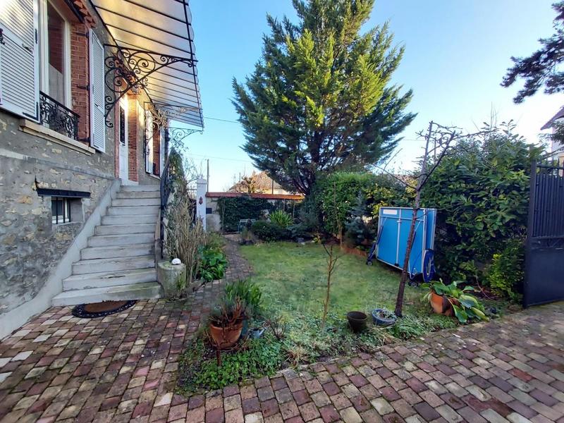 Maison - 200 m² - 5 pièces