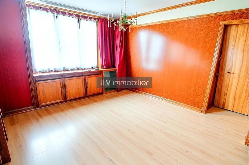 Maison de ville - 85 m² - 6 pièces