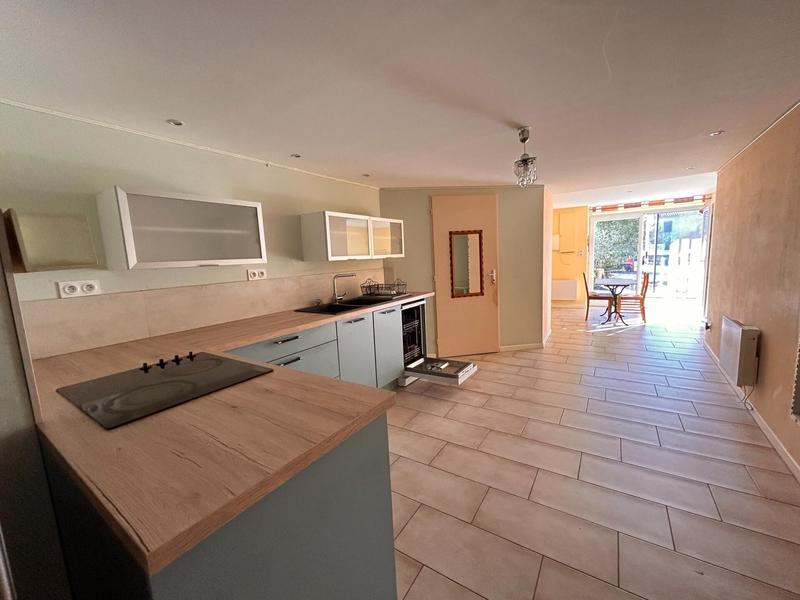 Maison - 181 m² - 9 pièces