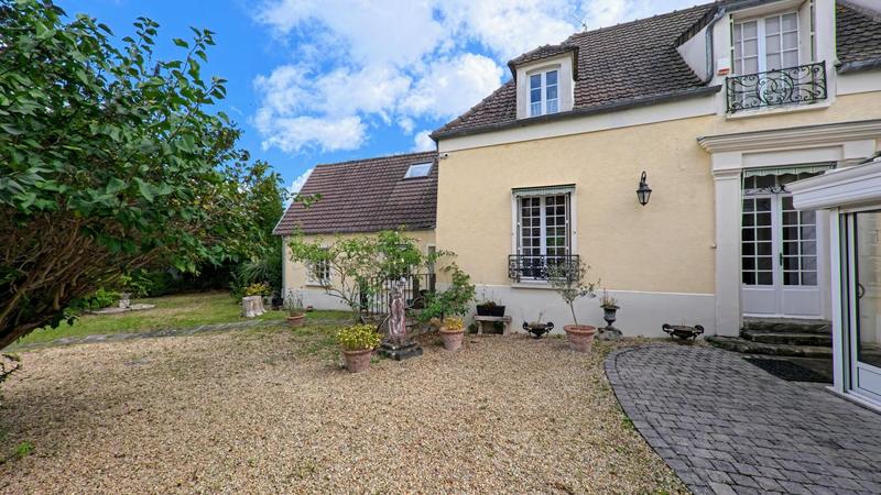 Maison - 170 m² - 7 pièces