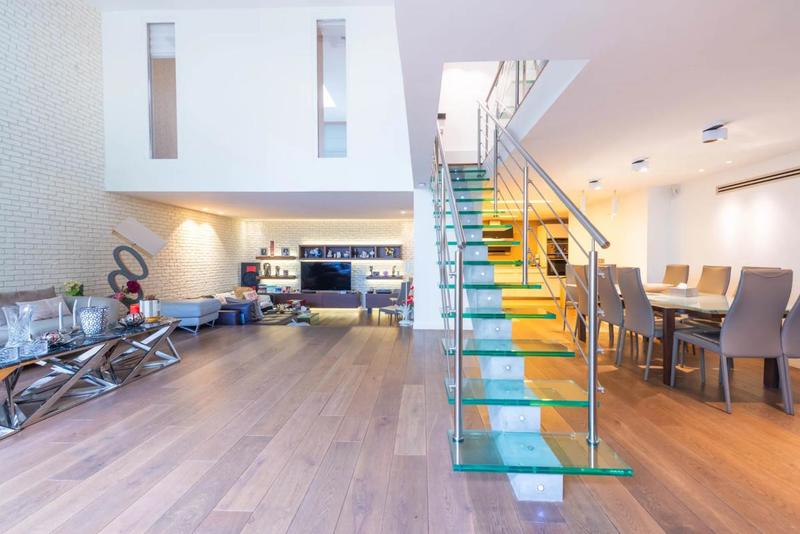 Maison - 180 m² - 6 pièces