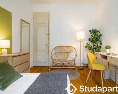 Chambre - 120 m² - 1 pièce