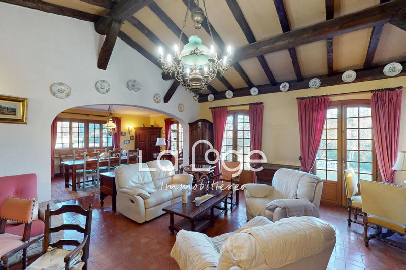 Maison - 190 m² - 5 pièces