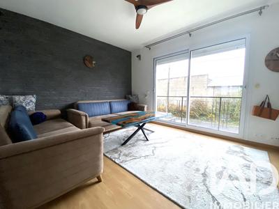 Maison - 94 m² - 6 pièces