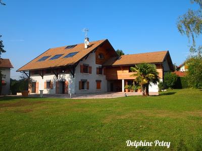 Corps de ferme - 337 m² - 13 pièces