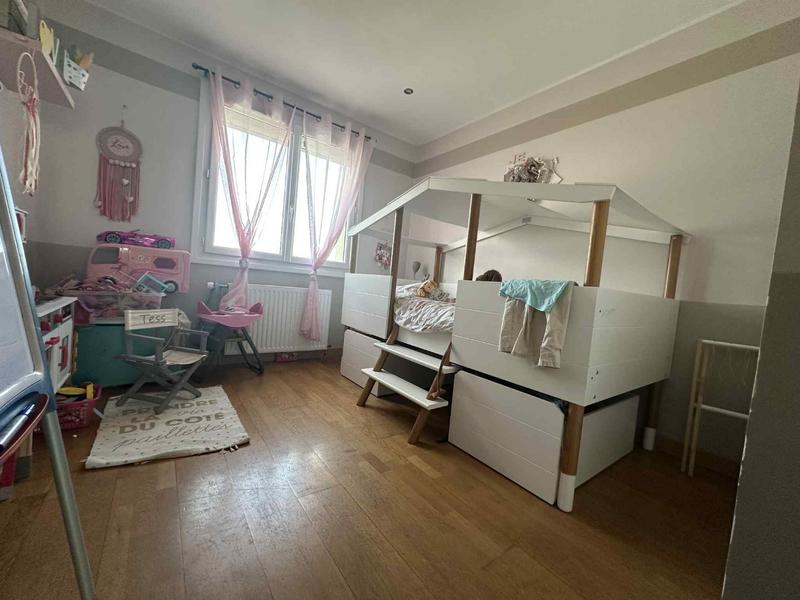 Maison - 143 m² - 7 pièces