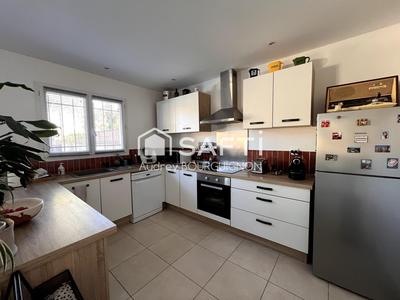 Maison - 85 m² - 4 pièces