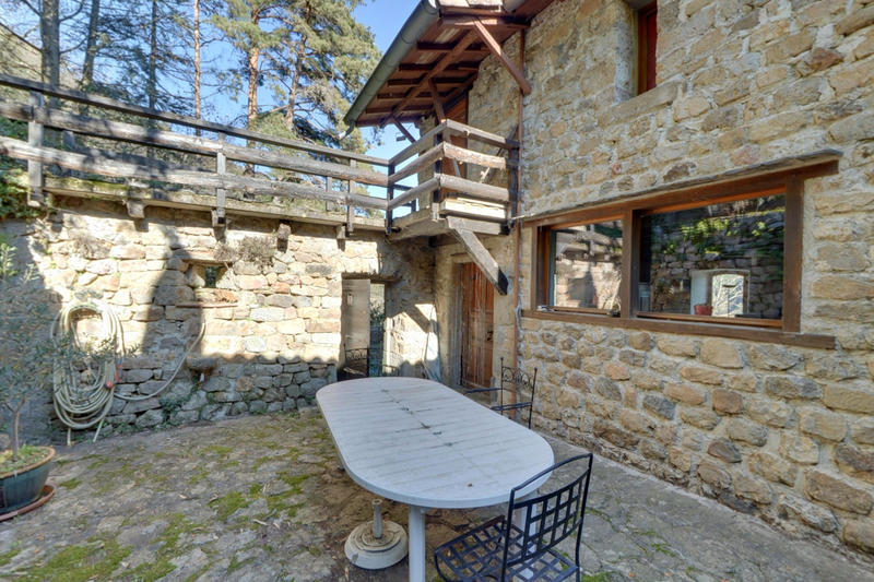 Maison - 195 m² - 8 pièces