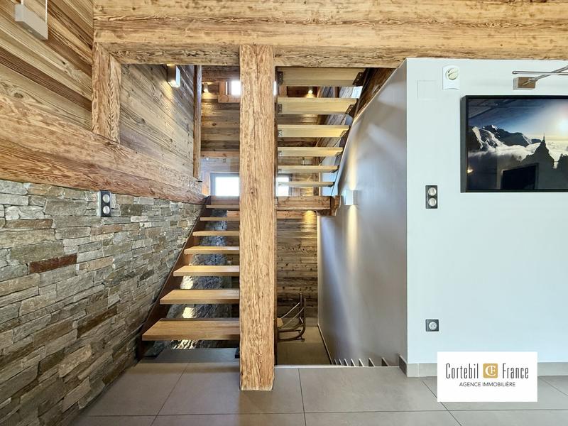 Châlet - 319 m² - 12 pièces