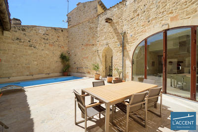 Maison - 437 m² - 14 pièces