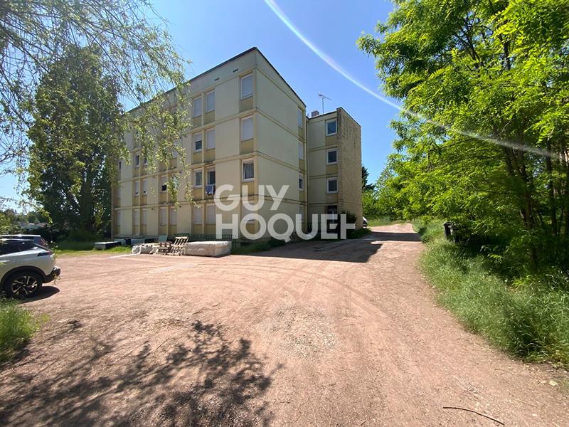 Immeuble - 60 m² - 16 pièces