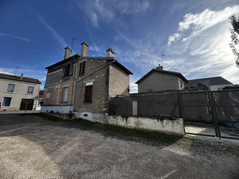 Immeuble - 140 m² - 6 pièces