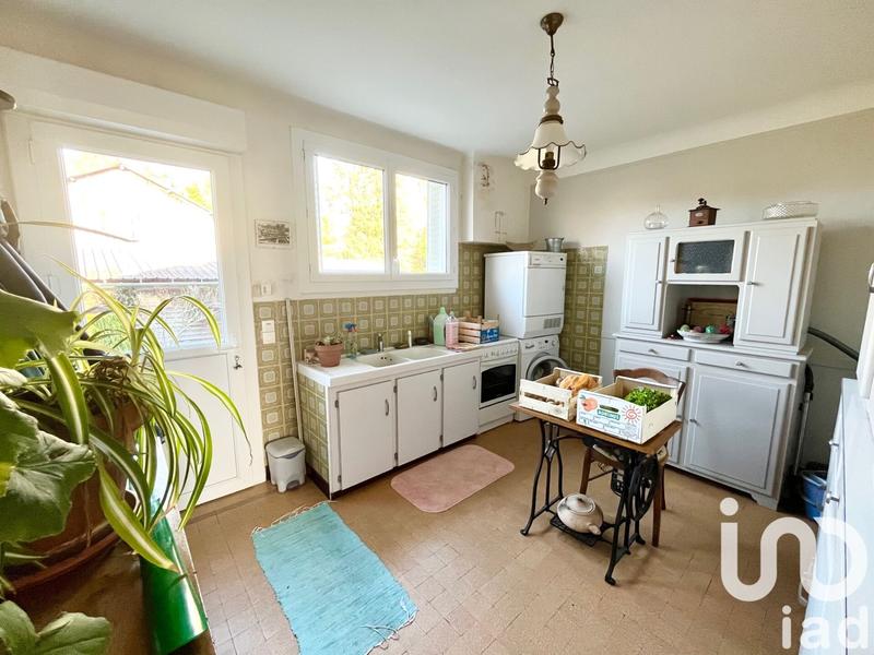 Maison - 220 m² - 8 pièces