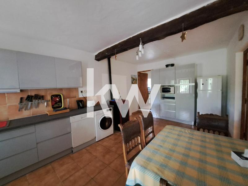 Maison - 245 m² - 10 pièces