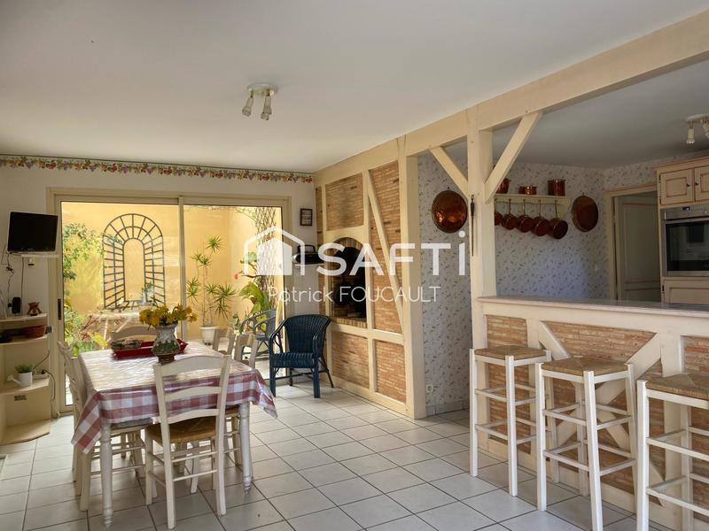 Maison - 240 m² - 7 pièces