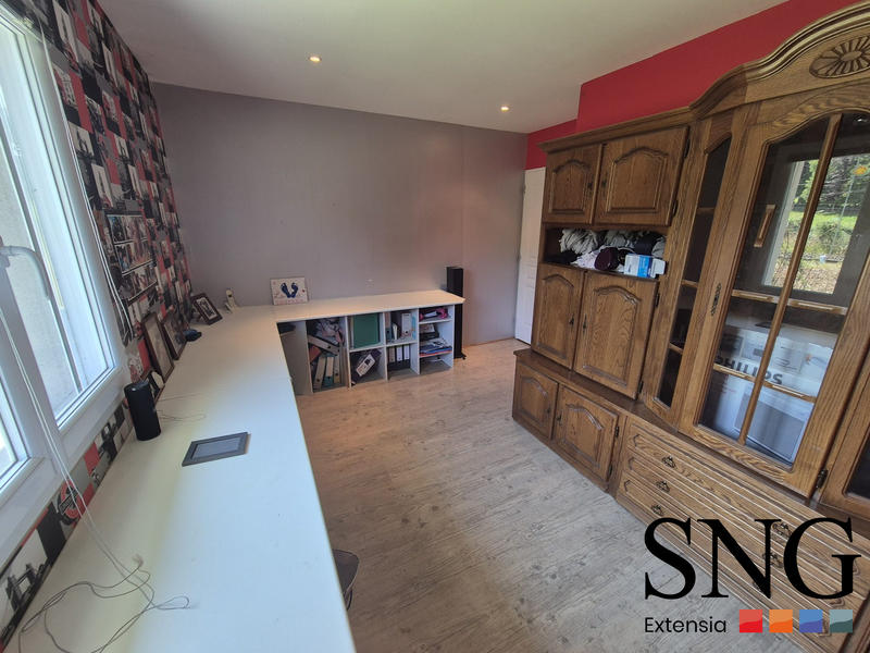 Maison - 177 m² - 8 pièces