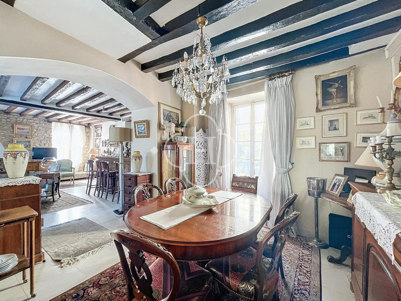 Maison ancienne - 316 m² - 8 pièces