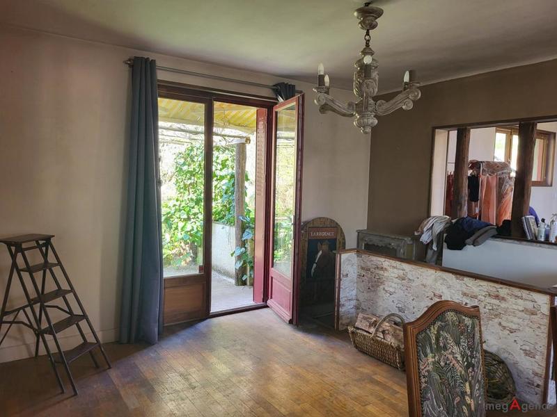 Maison traditionnelle - 254 m² - 7 pièces