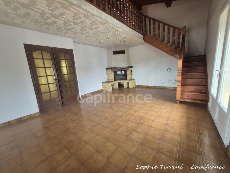 Maison - 157 m² - 8 pièces