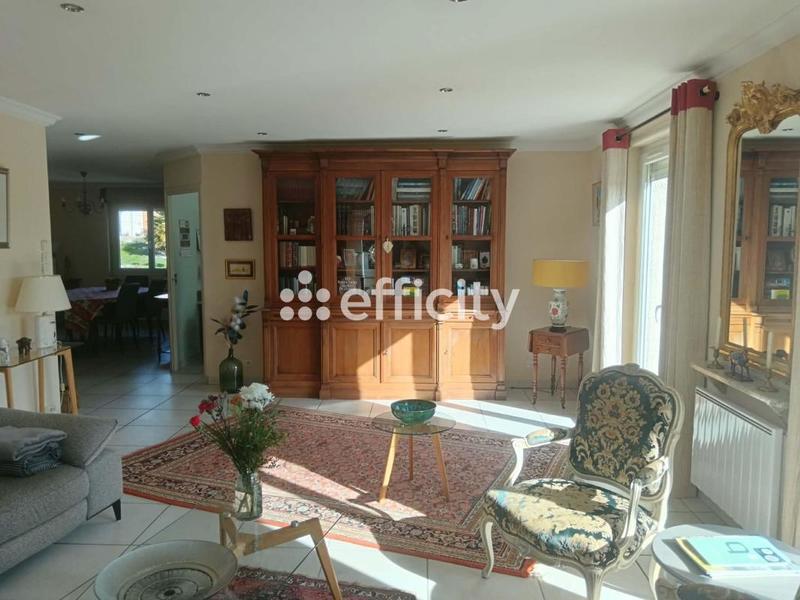 Villa - 203 m² - 7 pièces