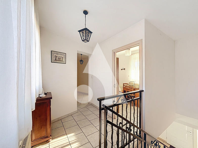 Maison - 191 m² - 7 pièces