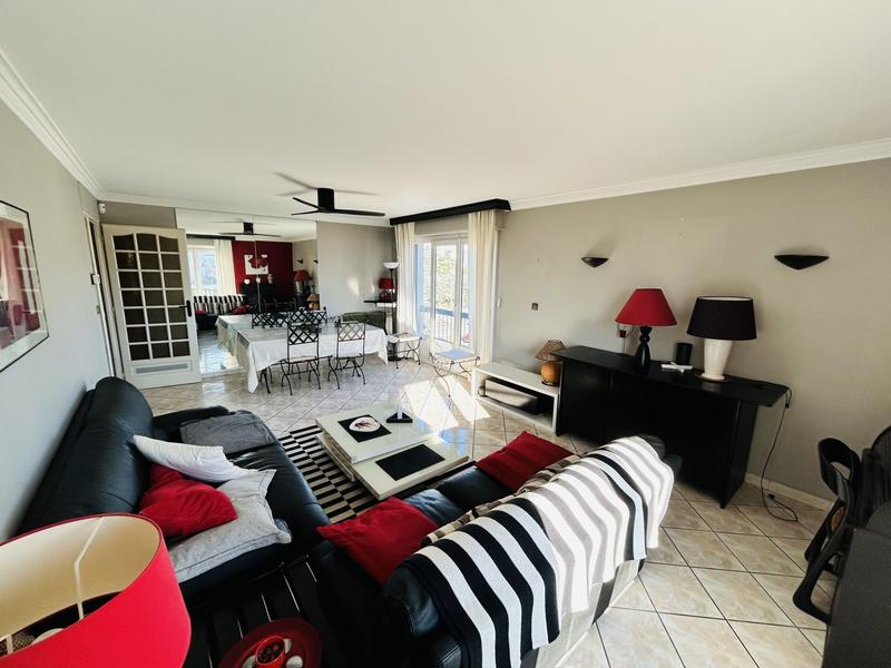 Appartement - 94 m² - 4 pièces