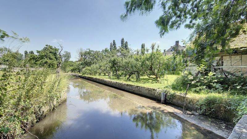 Propriété - 1 004 m² - 28 pièces