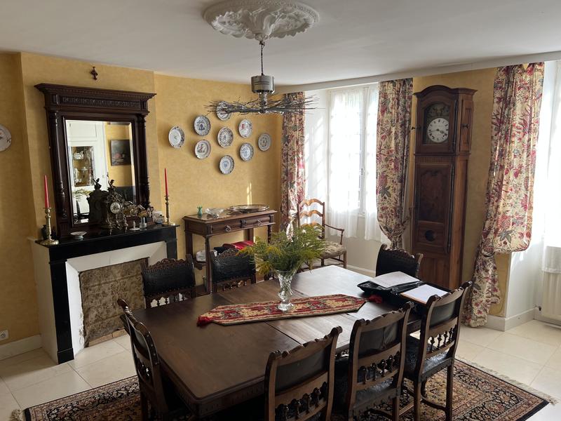 Maison ancienne - 188 m² - 6 pièces