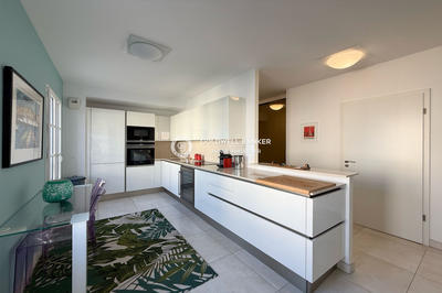 Appartement - 93 m² - 4 pièces