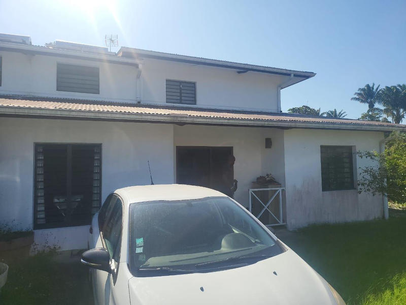 Maison - 93 m² - 4 pièces